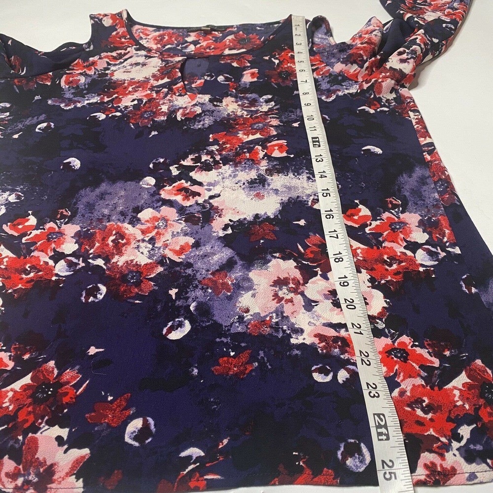 ROSE & OLIVE Floral Cold Shoulder Top Sz Medium Blue Red Pink - Picture 8 of 8